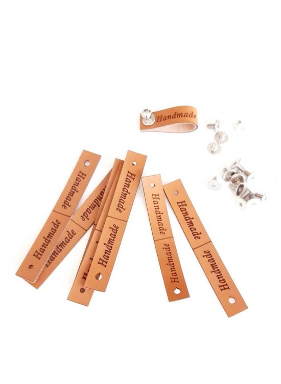 Çanta Aksesuar 10'Lu Vidalı Suni Deri Etiket 1X7 Cm Gümüş Metalli Çanta Aksesuar 10'Lu Vidalı Suni Deri Etiket 1X7 Cm Gümüş Metalli