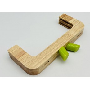 Çanta Aksesuar 20 Cm  Yeşil  Renk Silindir Başlıklı Ahşap Burs