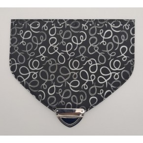 Çanta Aksesuar 22.5x18 cm Suni Deri Desenli Siyah Renk Kapak Gümüş Metalli