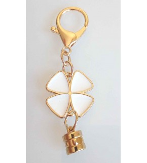 Çanta Aksesuar Beyaz Yonca Süs