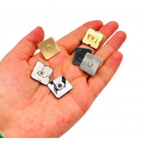 Çanta Aksesuar Kare Model Çanta Mıknatısı Füme Renk