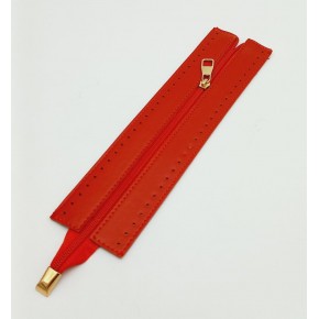 Çanta Aksesuar Kırmızı Renk 28 Cm Derili Fermuar Light Gold Metalli