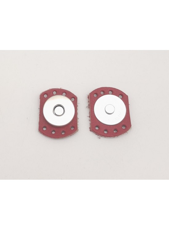 Çanta Aksesuar Kırmızı Renk Gerçek Derili Oval Kenar Mıknatıslı Çıtçıt Gümüş Metalli Çanta Aksesuar Kırmızı Renk Gerçek Derili Oval Kenar Mıknatıslı Çıtçıt Gümüş Metalli