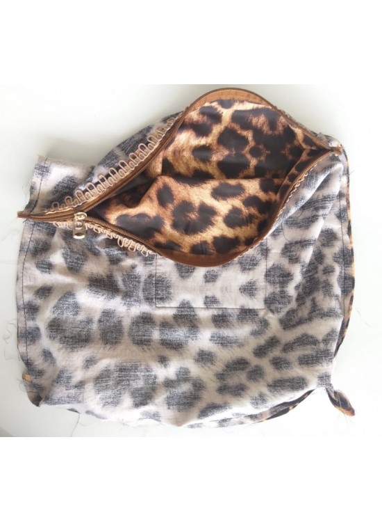 Çanta Aksesuar Leopar 38X38 Cm, Dikilmiş Halde, Fermuarlı Astar Çanta Aksesuar Leopar 38X38 Cm, Dikilmiş Halde, Fermuarlı Astar