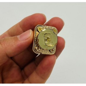 Çanta Aksesuar Light Gold Renk  2.5x2 Cm Mıknatıslı Kilit