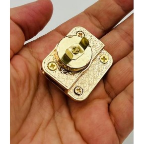 Çanta Aksesuar Light Gold Renk  3.2x2.6 Cm Mıknatıslı Kilit