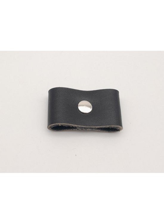 Çanta Aksesuar Siyah Gerçek Deri Büzgülük Gümüş Metalli Çanta Aksesuar Siyah Gerçek Deri Büzgülük Gümüş Metalli