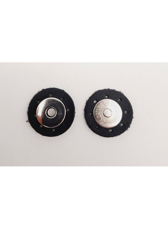 Çanta Aksesuar Siyah Suni Derili Mıknatıslı Çıtçıt Gümüş Metalli Çanta Aksesuar Siyah Suni Derili Mıknatıslı Çıtçıt Gümüş Metalli